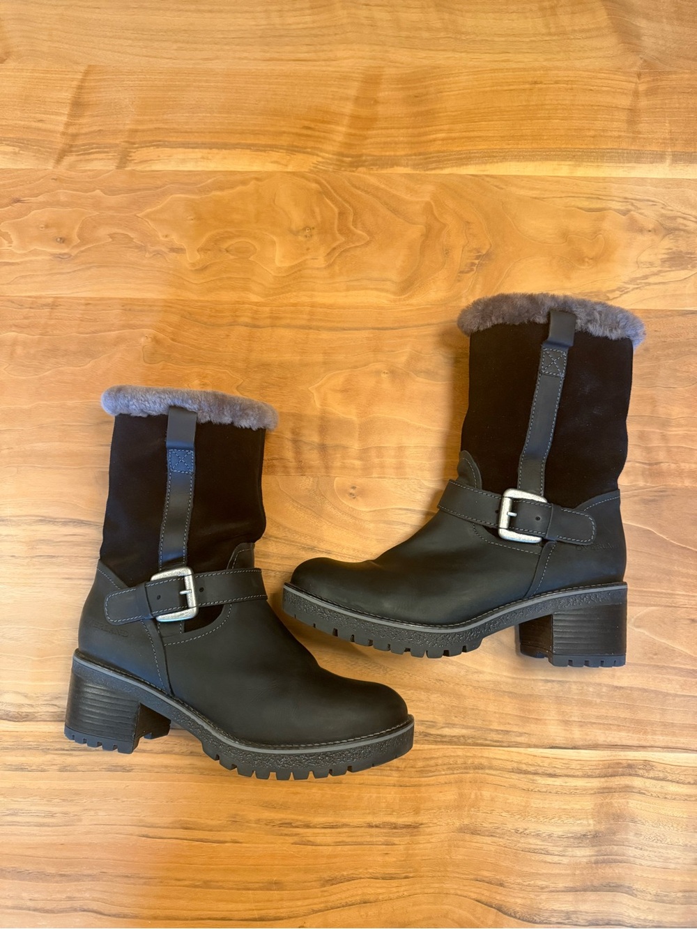 Overland “Maine” Women's Waterproof Shearling lined Boots